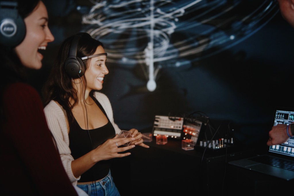 Brainactivity Live Music & Visuals — EEG